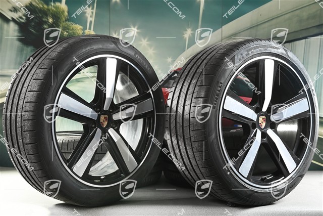 22" Sommerräder Cayenne Exclusive Design Sport, Felgen 10J x 22 ET48 +11,5J x 22 ET61 + Pirelli Sommerreifen 285/40 R22 + 315/35 R22, schwarz hochglanz, aus Neuwagen / ca. 30 Km, DOT/Bj. 2025