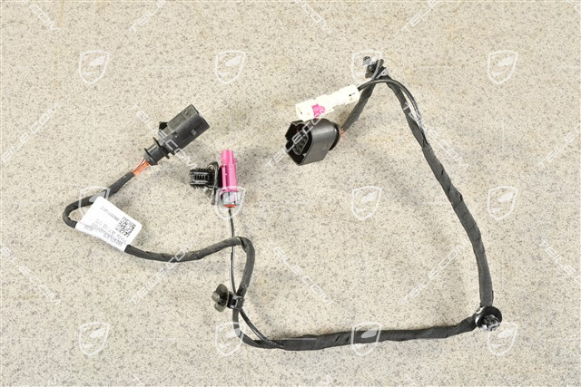 Wiring harness for rear bumper reversing camera system