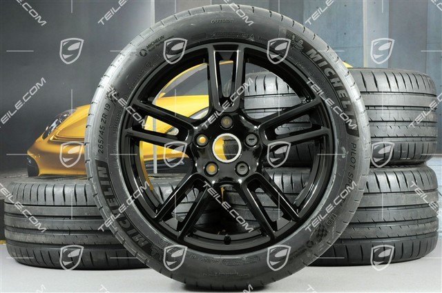 19" Sommerräder Satz "Panamera", Felgen 9J x 19 ET64 + 10,5 J x 19 ET62 + Michelin Sport 4 Sommerreifen 265/45 R19 + 295/40 R19,  in Schwarz