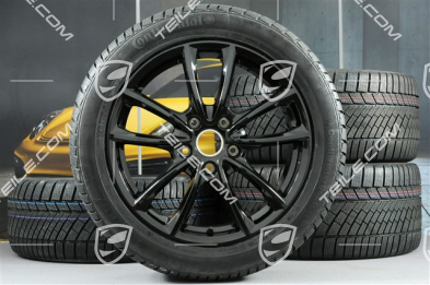 19" Winterräder Satz "Panamera S", Felgen 9J x 19 ET64 + 10,5 J x 19 ET62 + NEUE Continental ContiWinterContact PS830 P Winterreifen 265/45 R19 + 295/40 R19, in Schwarz Hochglanz