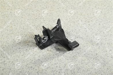 Oxygen sensor plug mounting part, Panamera Hybrid