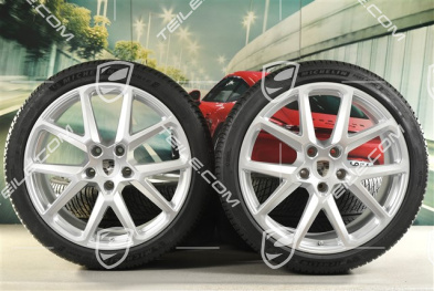 21" Panamera SportDesign Winterräder Satz, Felgen 9,5J x 21 ET71 + 10,5J x 21 ET71 + NEUE Michelin Pilot Alpin 5 Winterreifen 275/35 R21 + 315/30 R21, Silber Metallic
