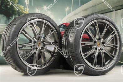 21" Panamera Exclusive Design Sommerräder, Felgen 9,5J x 21 ET71 + 11,5J x 21 ET69 + NEUE Pirelli Sommerreifen 275/35 ZR21 + 315/30 ZR21, Platinum, mit RDK-Sensoren