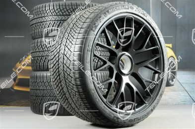 20" Turbo S Koła zimowe komplet do Turbo S, centralnie mocowane, felgi 8,5J x 20 ET51 + 11J x 20 ET59 + opony zimowe Michelin Pilot Alpin PA4 245/35 R20+295/30 R20, czujniki ciśnienia, czarny satyna półmat