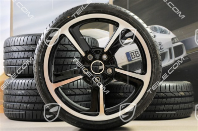 20" SportTechno Sommerräder Satz, Felgen 8,5J x 20 ET57 + 10J x 20 ET50, Pirelli Sommeräder 235/35 R20 + 265/35 R20, in Schwarz, mit RDK-Sensoren