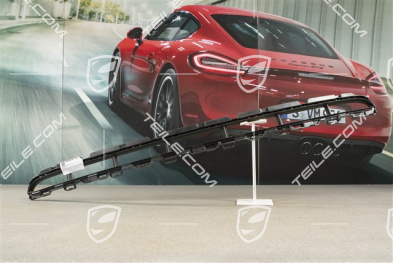 Front bumper Grille, middle, Lower, Black