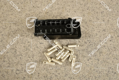 Plug / socket connector