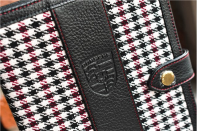 "60Y 911" document folder, in a houndstooth pattern, with embossed Porsche Crest, anniversary 60 Years of 911 badge
