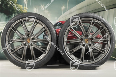 21" Panamera Exclusive Design Sommerräder, Felgen 9,5J x 21 ET71 + 11,5J x 21 ET69 + NEUE Pirelli Sommerreifen 275/35 ZR21 + 315/30 ZR21, Platinum, mit RDK-Sensoren