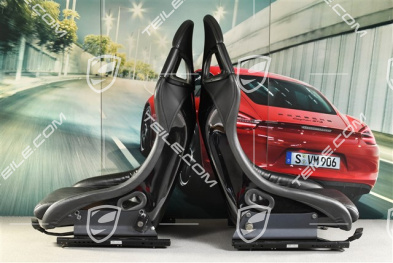 Schalensitze, Leder, schwarz, mit geprägtem Porsche Wappen, L+R